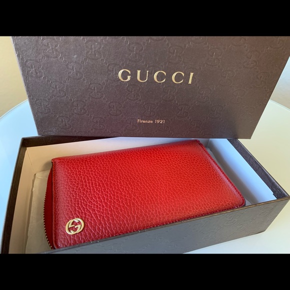 Authentic Gucci Wallet Zip Red Pebbled Leather GG - Picture 5 of 13